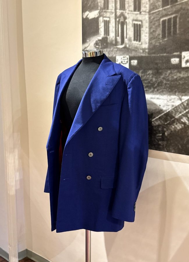 giacca blu grande